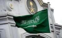Oujda : quelqu'un s'est acharné sur les drapeaux de l'Arabie Saoudite et des Emirats