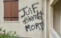 Latifa Ibn Ziaten menacée, ces tags qui l'ont bouleversée