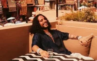 Le rappeur Russ passe du bon temps à Marrakech