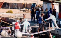 Italie : Salvini contraint de laisser débarquer des migrants