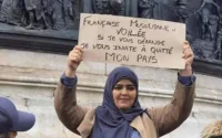 France : un homme appelle au meurtre d'une femme voilée