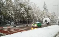 Ifrane recouverte de neige (vidéo)