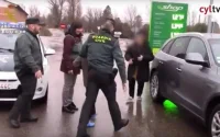 Espagne : une famille marocaine oublie son fils dans une aire de repos (vidéo)