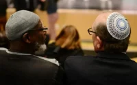 Maroc : juifs, musulmans et chrétiens prient ensemble