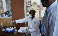 Une entreprise marocaine soutient le gouvernement ivoirien avec des kits médicaux