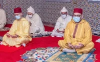 Roi Mohamed VI : une prière avec le respect des gestes barrières