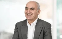 Moncef Slaoui annonce le démarrage de la vaccination anti-Covid aux États-Unis