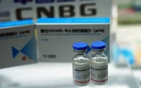 Les Émirats arabes unis valident le vaccin de Sinopharm, qui doit être administré aux Marocains