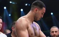 Le kick-boxeur Imad Hadar reçoit les encouragements du Roi Mohammed VI