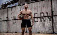 Badr Hari vs McSweeney : le choc à Paris