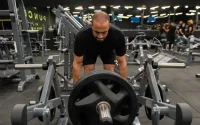 Badr Hari contre McSweeney : un combat pour la gloire et l'argent ?