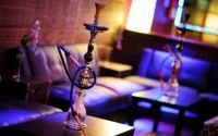 Marrakech fait la chasse aux cafés à chicha