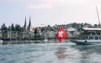 La Suisse refuse de compter le salaire de cette Marocaine et expulse sa famille : la justice annule tout