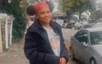 Une fillette de 12 ans portant un maillot de l'équipe du Maroc recherchée à Londres