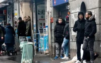 En France, la régularisation rendue presque impossible