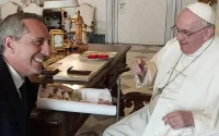 Les confidences de Gad Elmaleh sur sa rencontre avec le pape François
