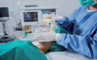 Les infirmiers marocains autorisés à opérer, les médecins en colère
