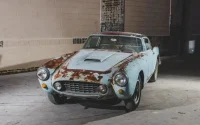 Mohammed V : sa Ferrari emblématique aux enchères (photos)