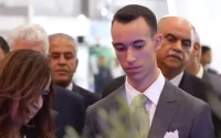 Apparition surprise du roi Mohammed VI et du prince Moulay Hassan