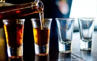 Kénitra : l'alcool frelaté fait deux morts