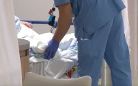 Le Québec va recruter des infirmiers marocains