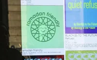 Les autocollants « Ramadan-friendly » font polémique à Bruxelles