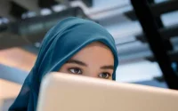 Interdiction du voile au travail : la justice européenne tranche