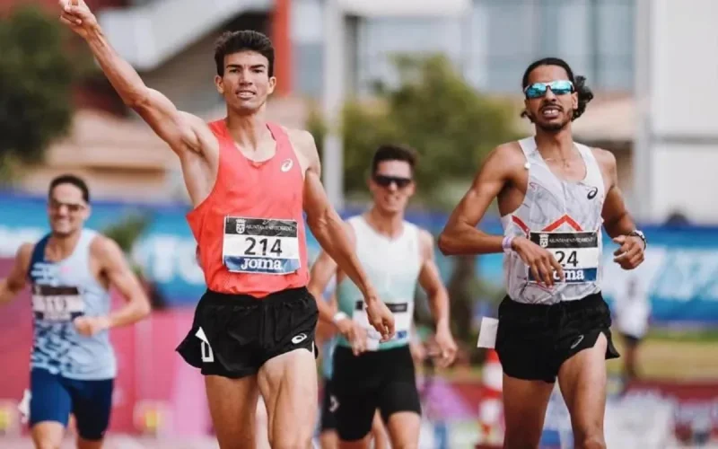 Le Marocain Adel Mechaal pulvérise un record vieux de 32 ans en Espagne