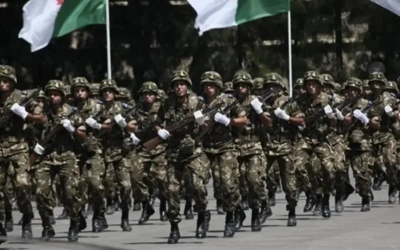 L'armée algérienne s'exerce-t-elle en vue d'une guerre contre le Maroc ? 