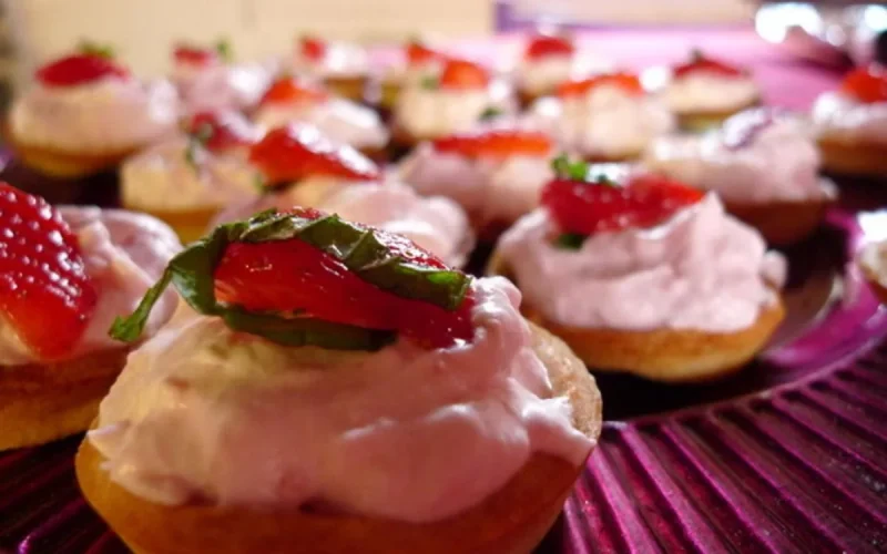 Tartes à la mousse de fraises