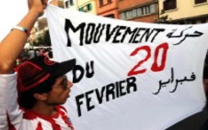 Des milliers de personnes manifestent contre la nouvelle constitution