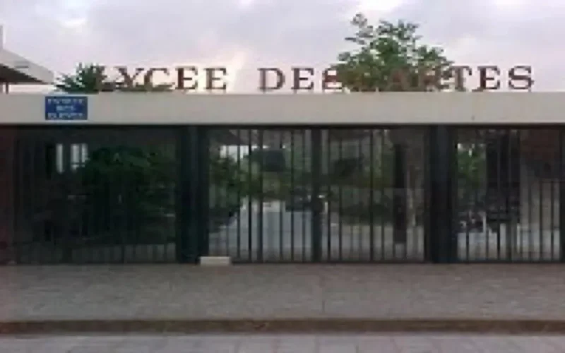 La France interdit le voile ... au Maroc