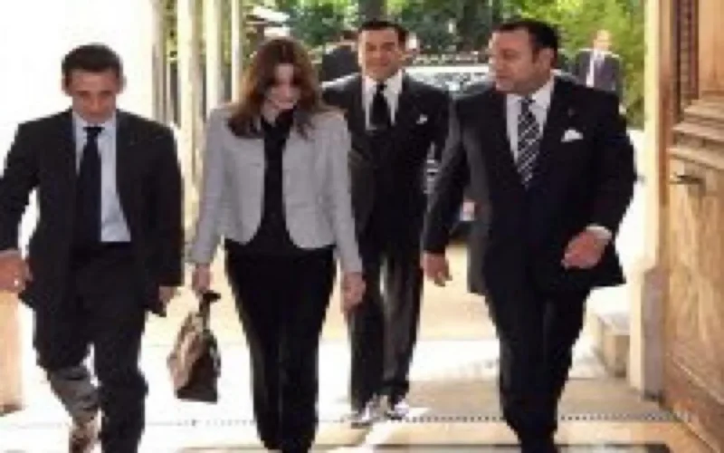 Le Roi Mohammed VI offre 15 millions d'euros au Louvre