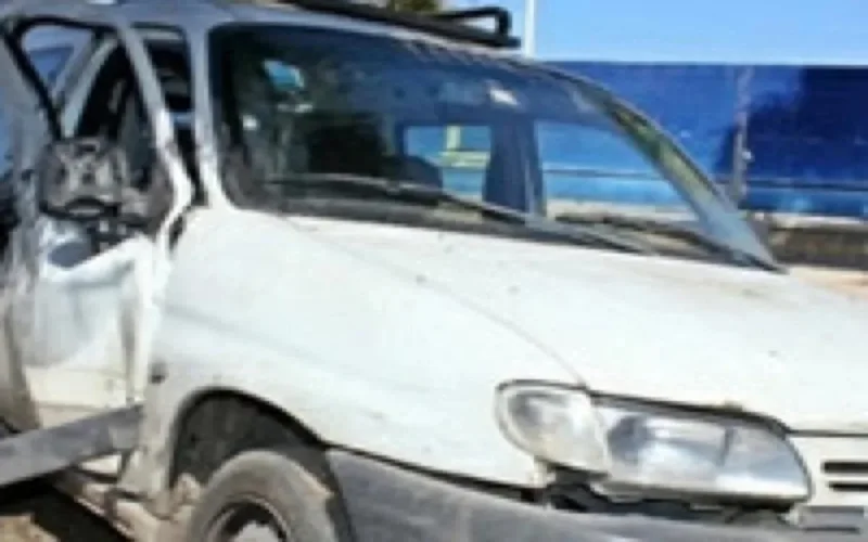 Un autocar percute une dizaine de voitures et tue une personne à Fès