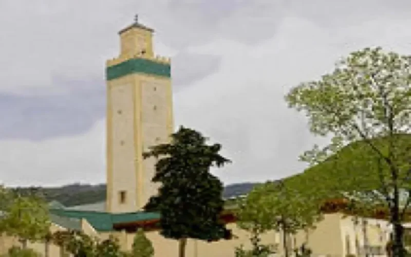 Maroc : 137 mosquées arborent le drapeau amazigh 