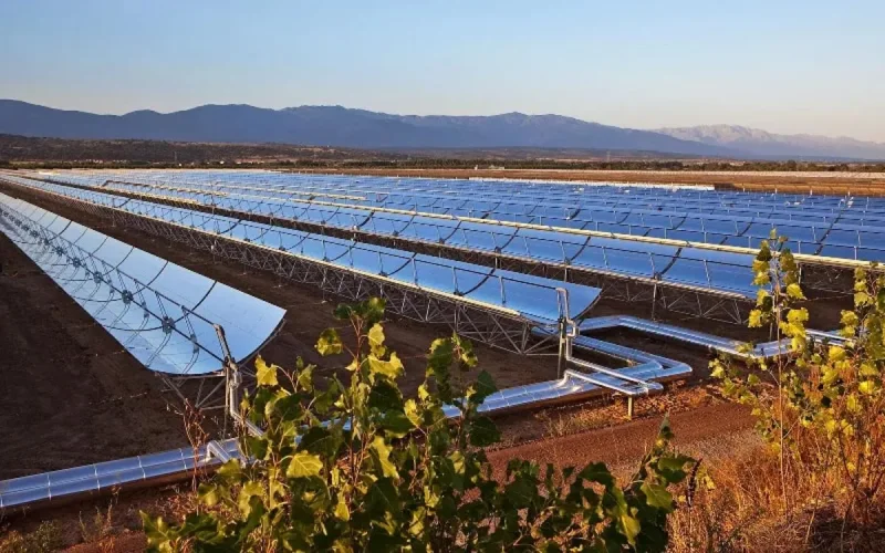 Noor-1, la première centrale thermo-solaire du Maroc, opérationnelle en 2015