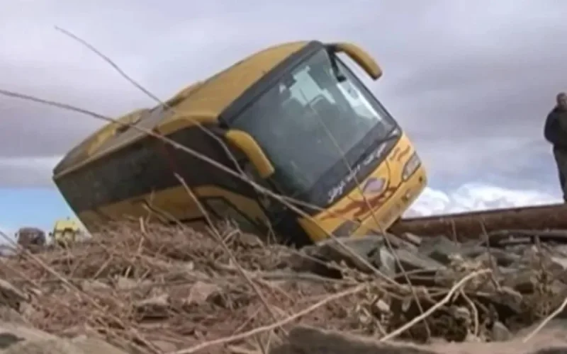 Inondations meurtrières : le ministre accuse les chauffeurs de taxis et d'autocars