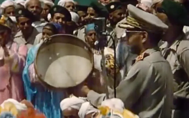 Quand le roi Hassan II dansait "Ahouach"