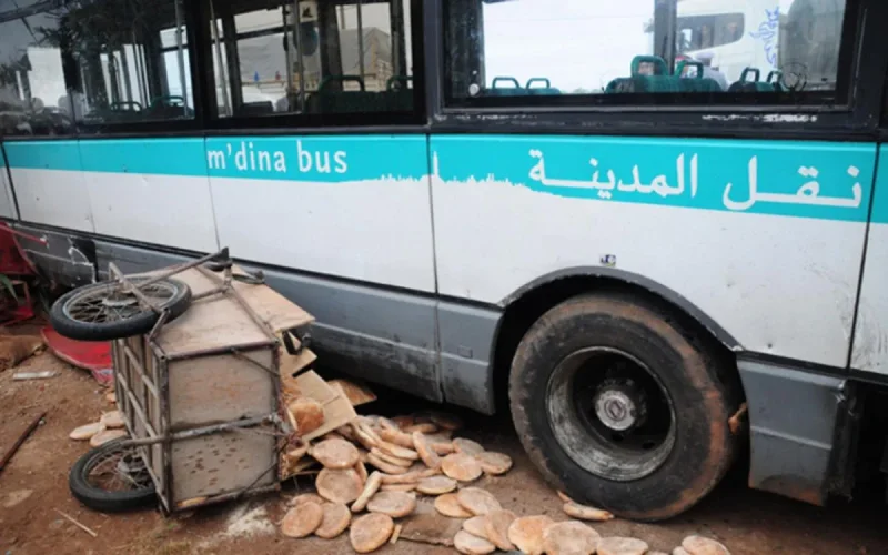 Un bus heurte plusieurs piétons et finit sa course contre une maison à Ain Harrouda