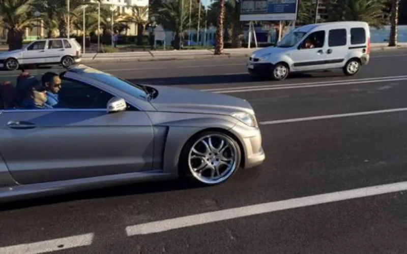 Photos : Mohammed VI en voiture dans les rues de Tanger
