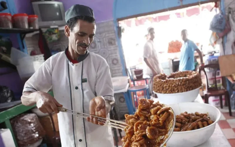Comment les Marocains se préparent aux dépenses du ramadan ? (vidéo)