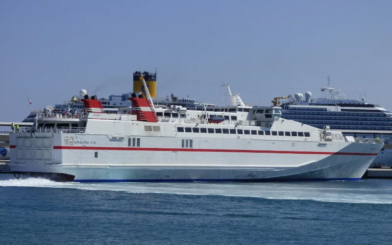 Un ferry rapide entre Malaga et Melilla