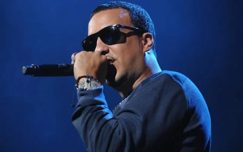 French Montana distribue de l'argent à Casablanca (vidéo)