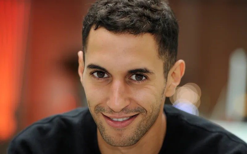 L'acteur Achmed Akkabi, personne la mieux habillée des Pays-Bas en 2016