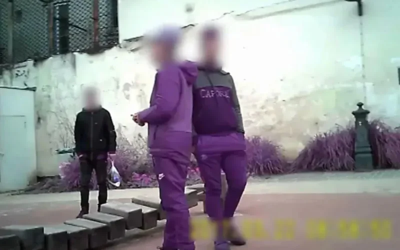 Des mineurs marocains errent dans les rues de Paris (reportage)