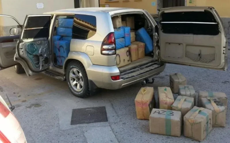 Maroc : deux policiers et un douanier accusés de complicité de trafic de drogue, en garde à vue