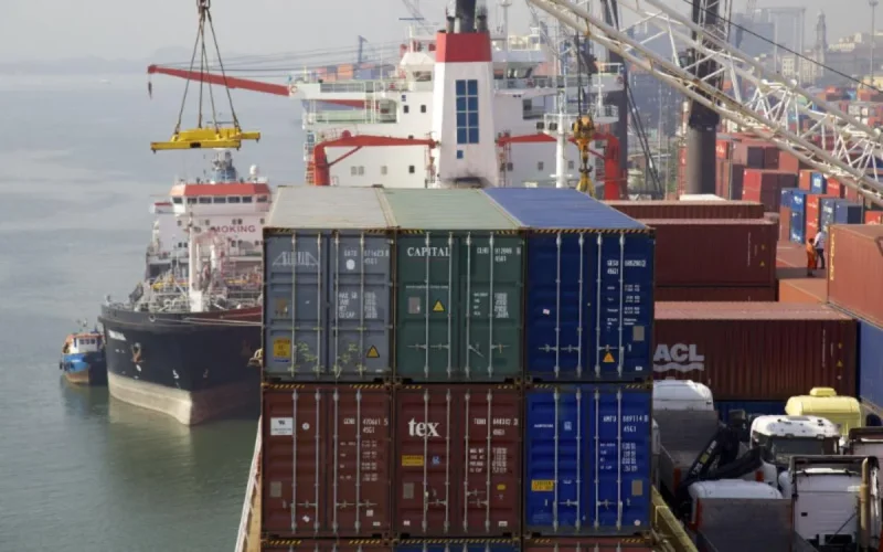 La Tunisie intercepte un bateau avec 22 tonnes de munitions destinées au Maroc