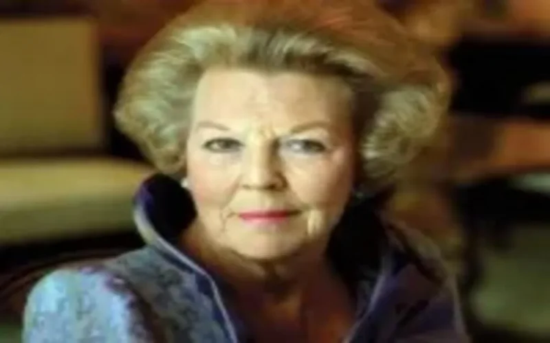Pays-Bas : La Reine Beatrix rencontre des jeunes Marocains