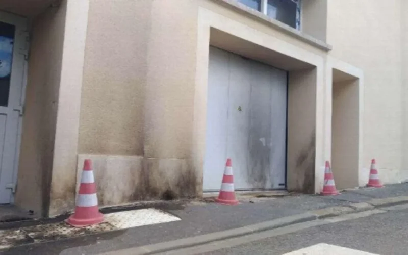 France : un incendie d'origine criminelle endommage la façade de la mosquée d'Auneau