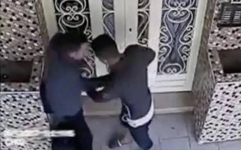 Marrakech : deux hommes arrêtés pour vol avec violence et menace avec arme
